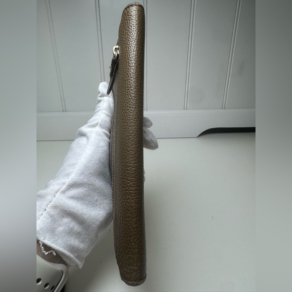 Chloe Bi-Fold Wallet Flap Pebbled Brown Leather Wallet with Gold Clasp - Picture 5 of 16